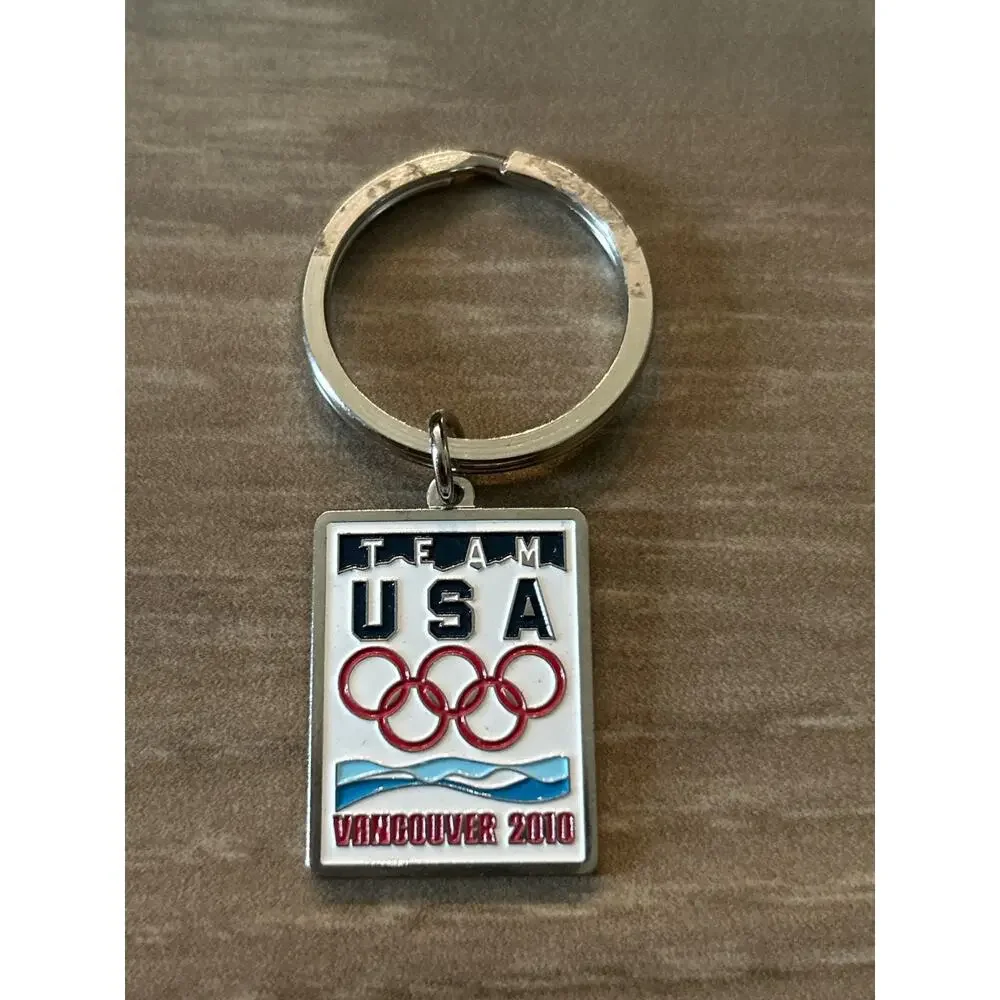 Lot of 6 key chains - Olympics from Early 2000s